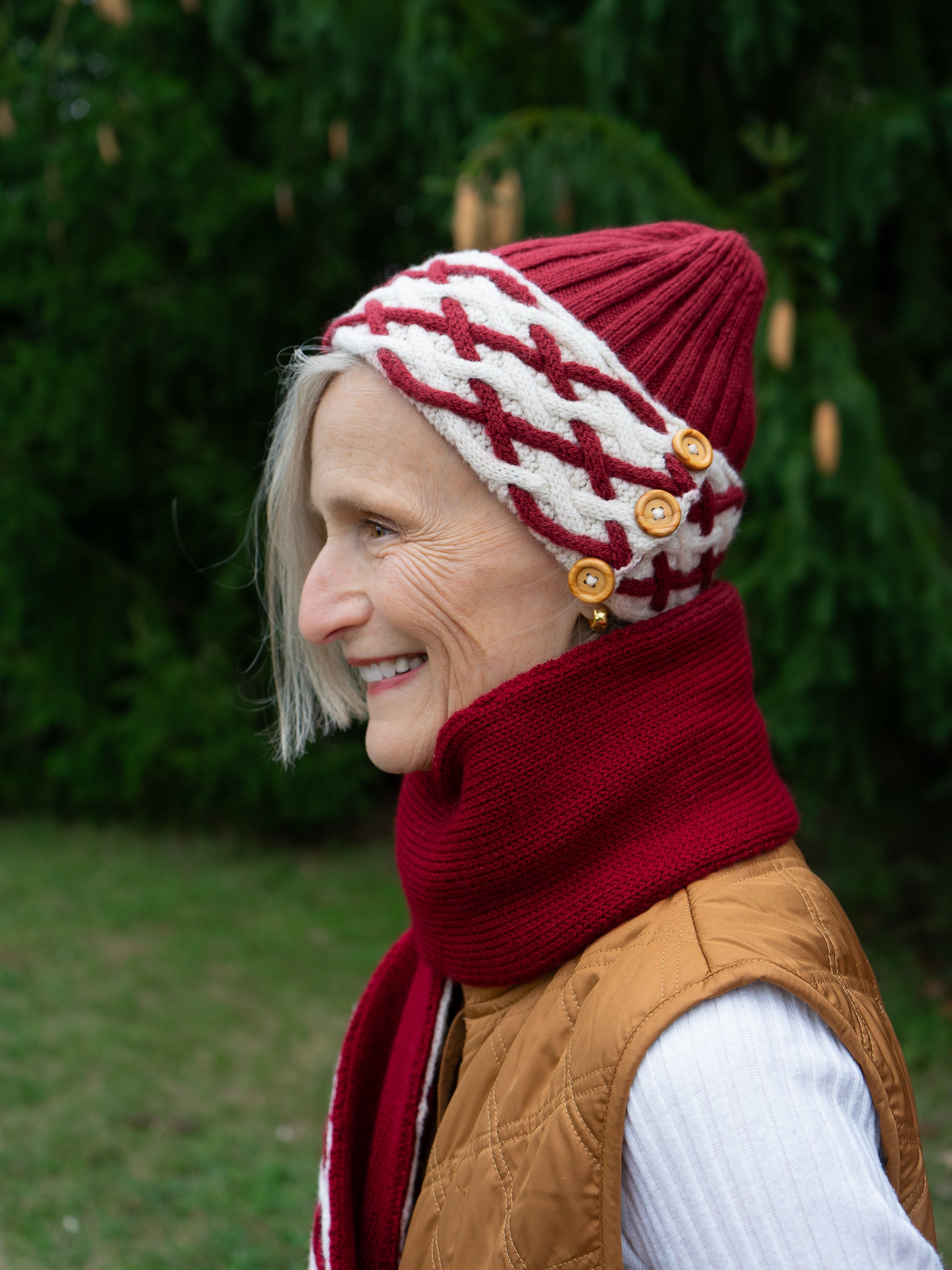 Cabled Plaid Scarf & Hat By Isle of Yarn