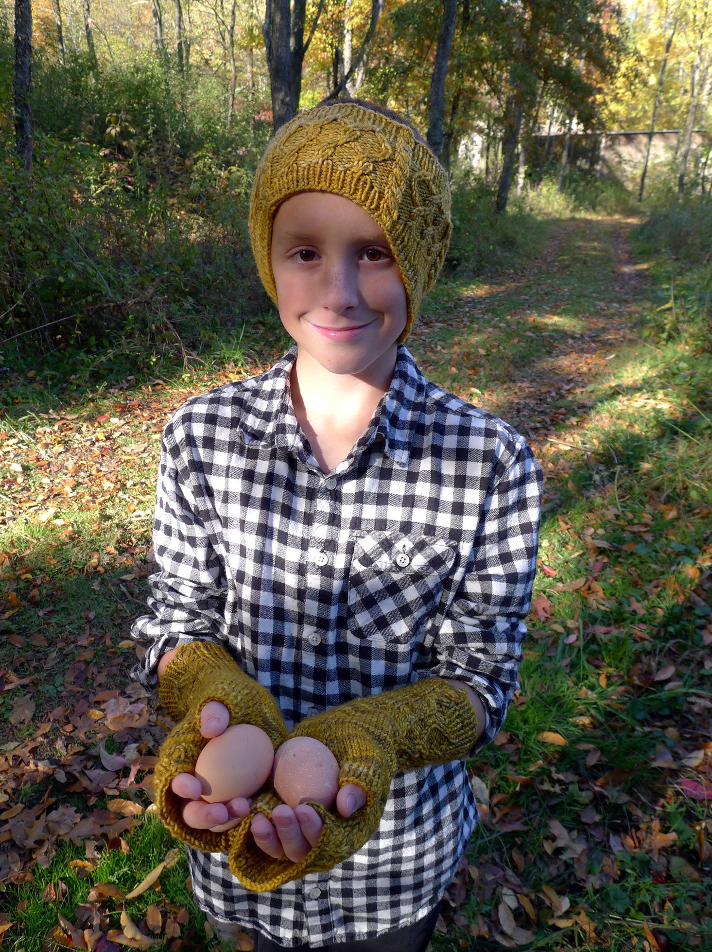 Hoegaarden Set - Mitts, Headband and Cowl